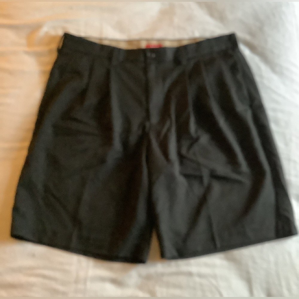 Izod Shorts Black Size 36 Waist⭐️